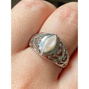 Sterling silver mother of pearl filigree ring size 6